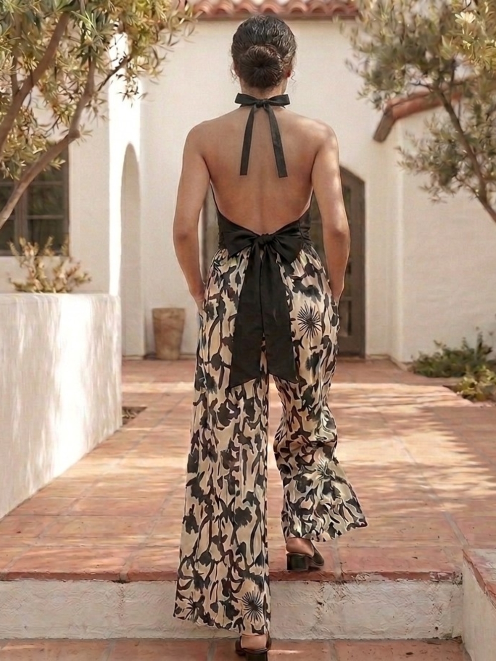 NWT Animari Size M Jumpsuit Amber Open Back Halter Wide Leg Van De Vort Tall